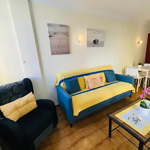 https://best-location-playa-las-vistas-los-cristianos-wifi.tenerifehoteles.net